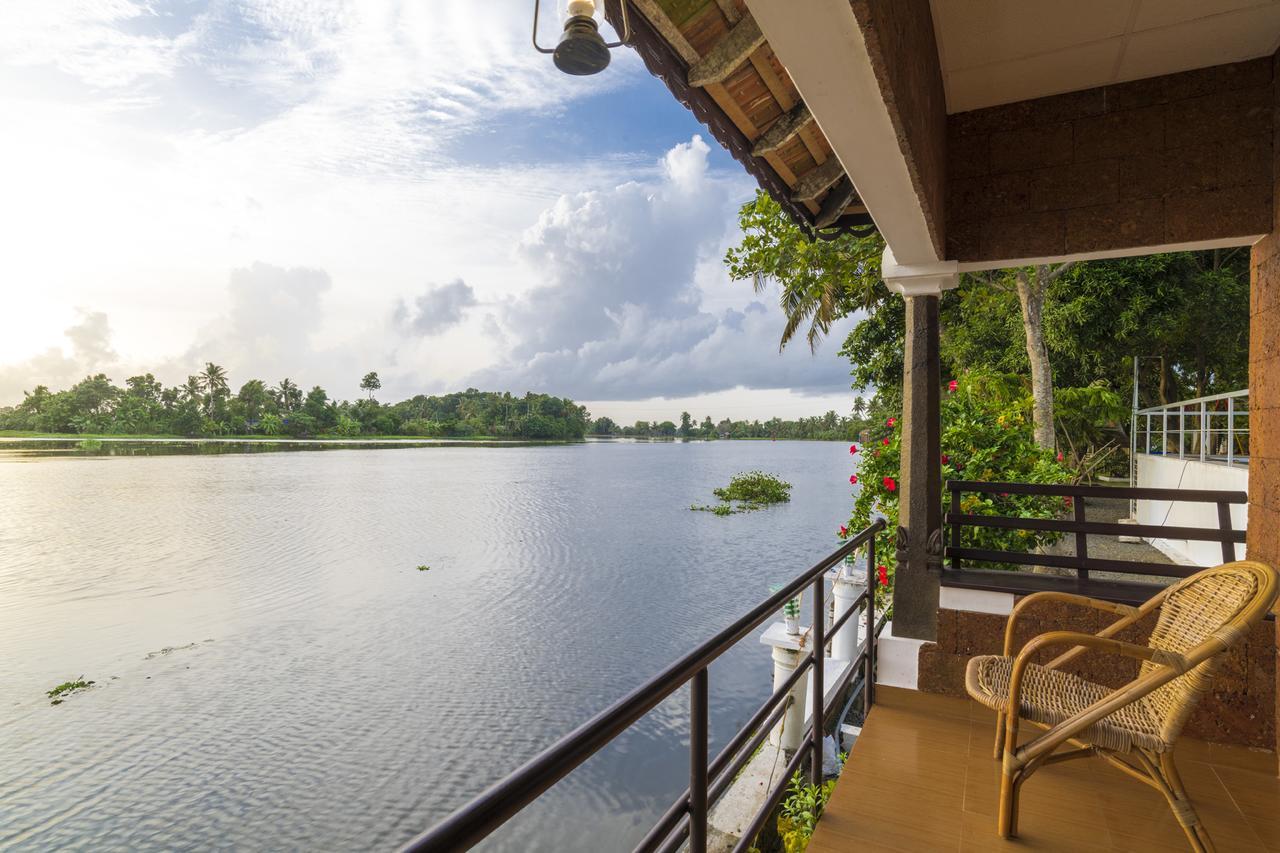 Warmth Lake Haven Alappuzha Kültér fotó