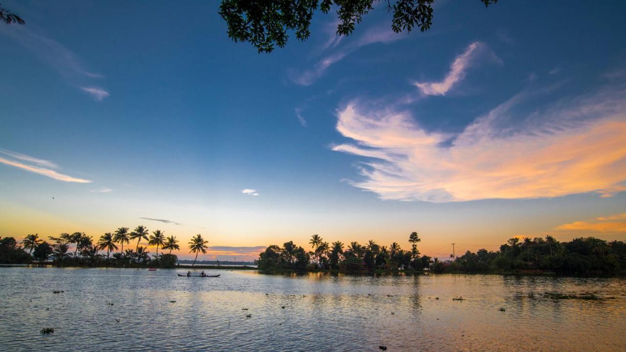 Warmth Lake Haven Alappuzha Kültér fotó