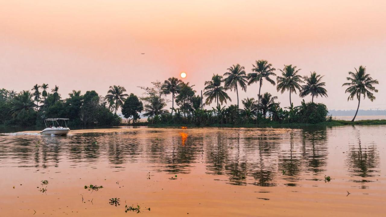 Warmth Lake Haven Alappuzha Kültér fotó