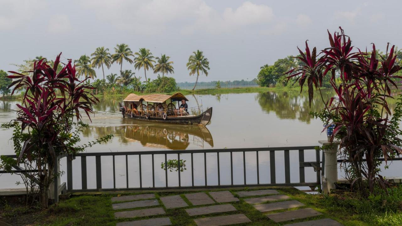 Warmth Lake Haven Alappuzha Kültér fotó